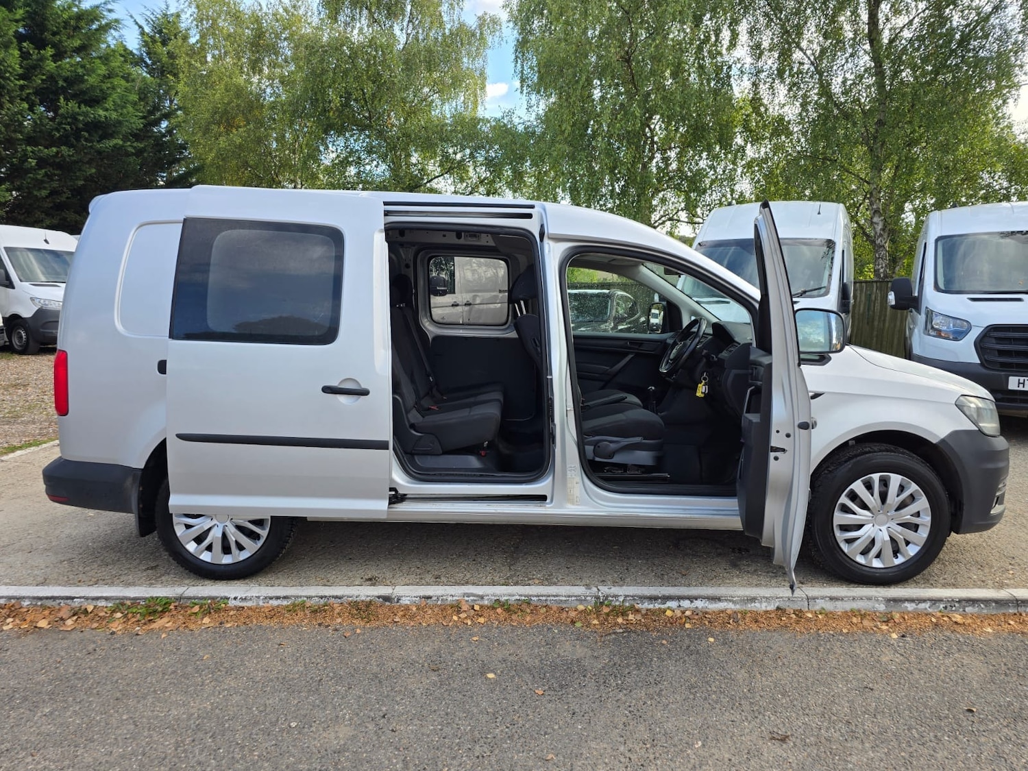Used Volkswagen Caddy Maxi 2019 for sale - 77691054: Photo 11