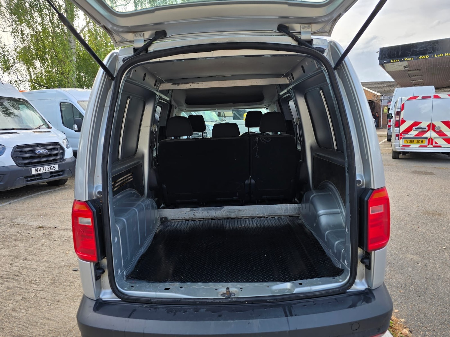 Used Volkswagen Caddy Maxi 2019 for sale - 77691054: Photo 16