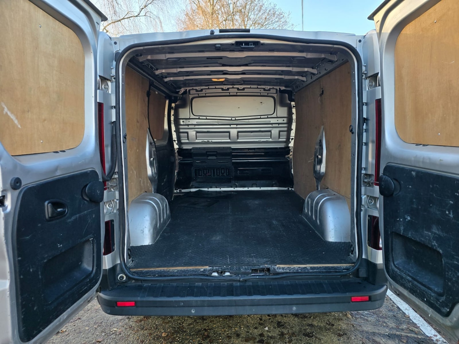 Used Renault Trafic 2018 for sale - 77998800: Photo 15