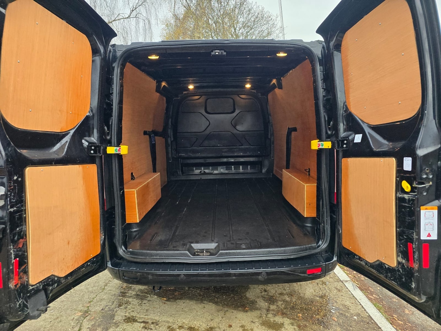 Used Ford Transit Custom 2019 for sale - 76652268: Photo 11