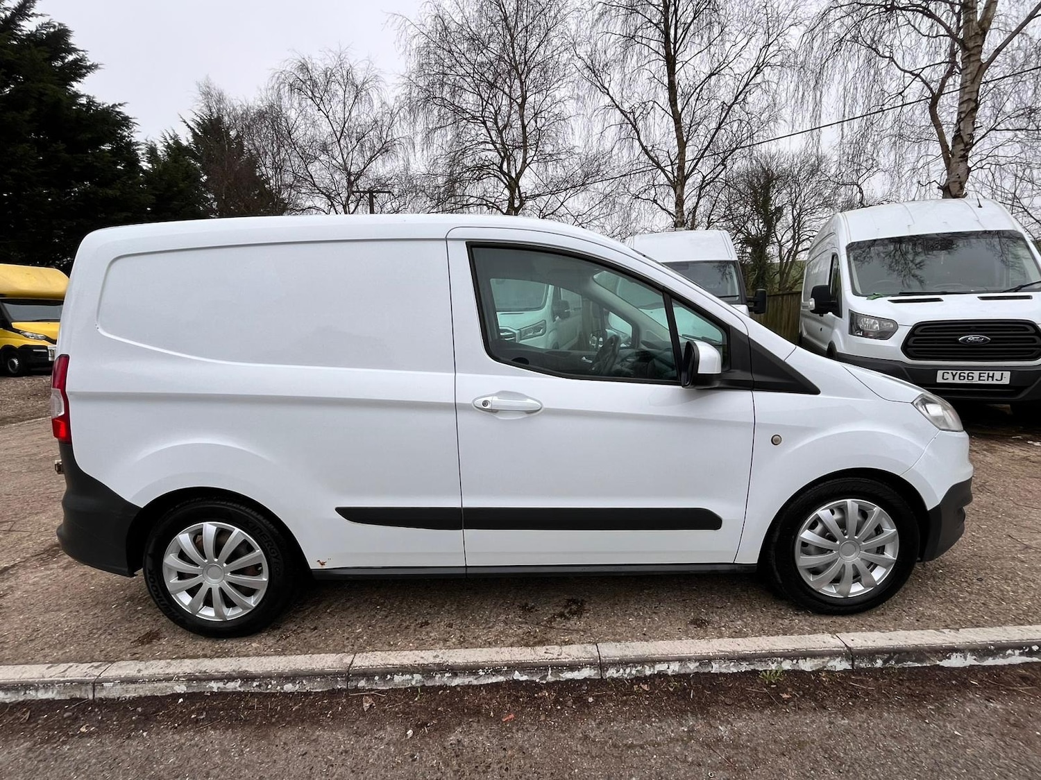 Used Ford Transit Courier 2016 for sale - 77789916: Photo 7