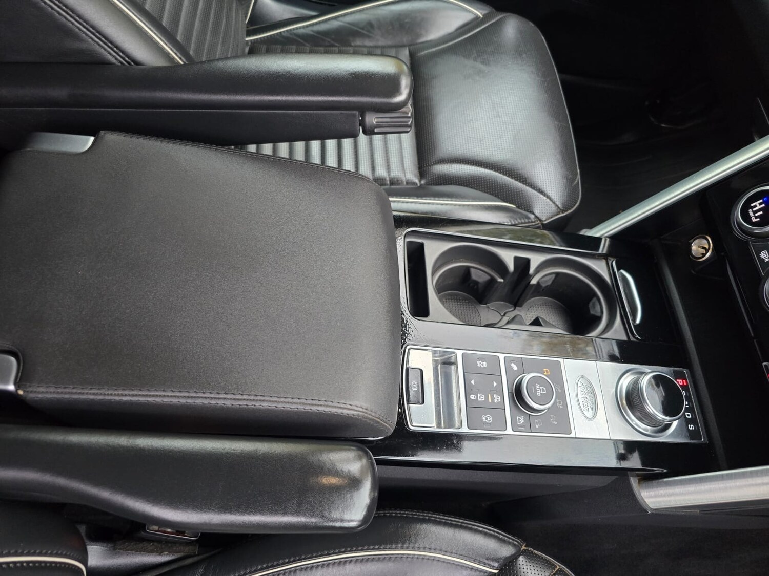 Used Land Rover Discovery 2019 for sale - 76556748: Photo 21