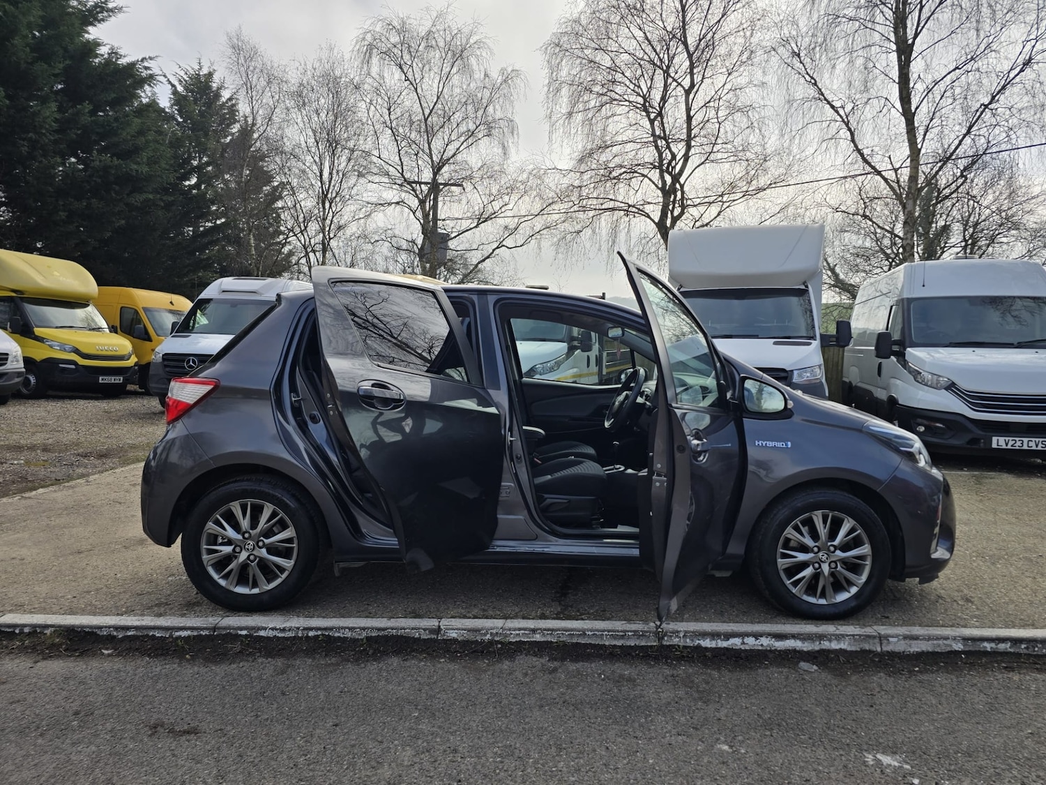 Used Toyota Yaris 2017 for sale - 77762988: Photo 10