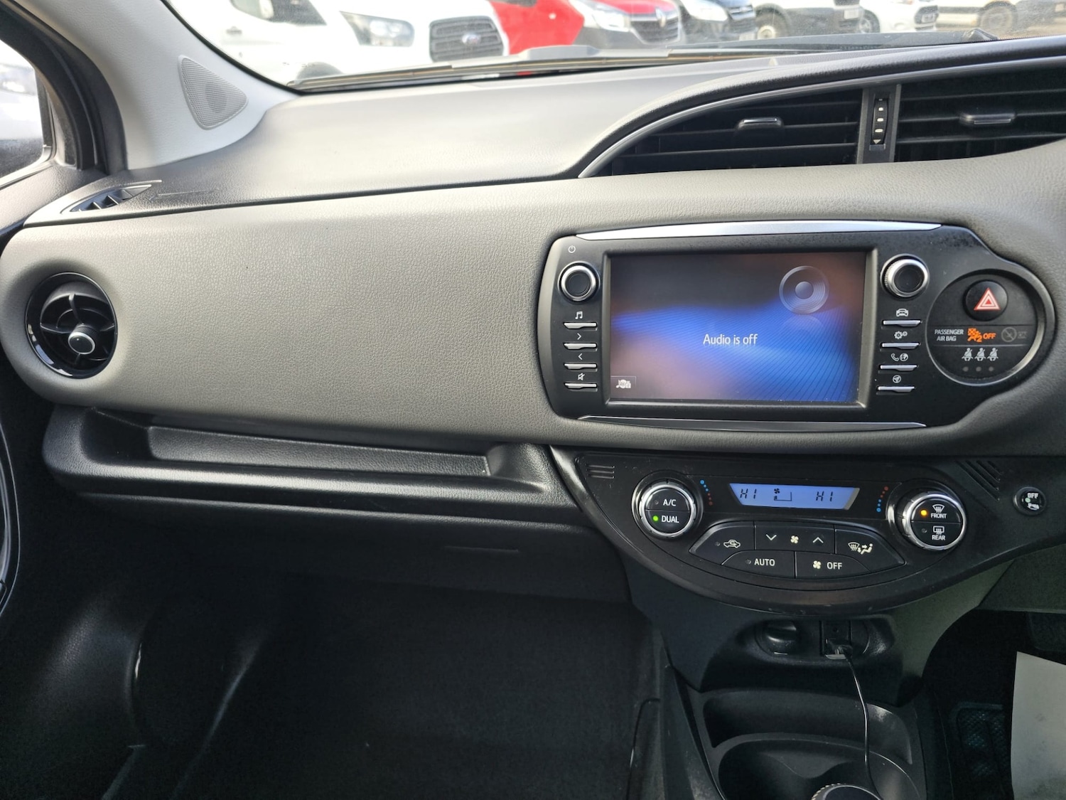 Used Toyota Yaris 2017 for sale - 77762988: Photo 11