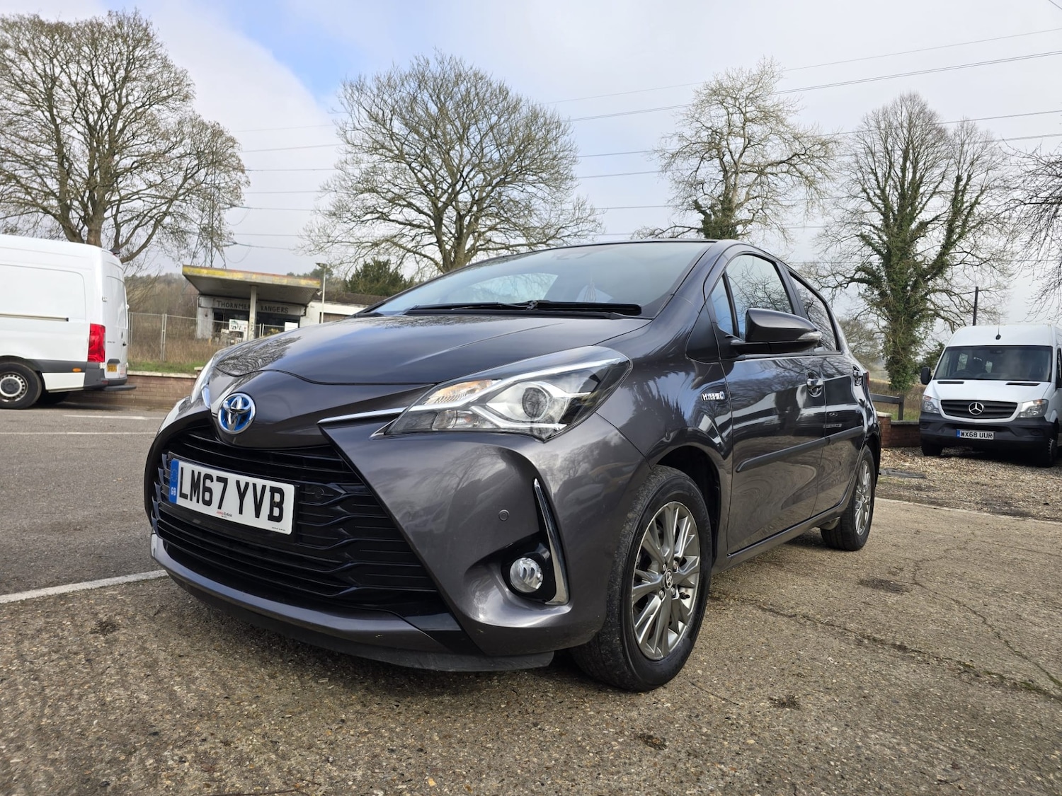 Used Toyota Yaris 2017 for sale - 77762988: Photo 2