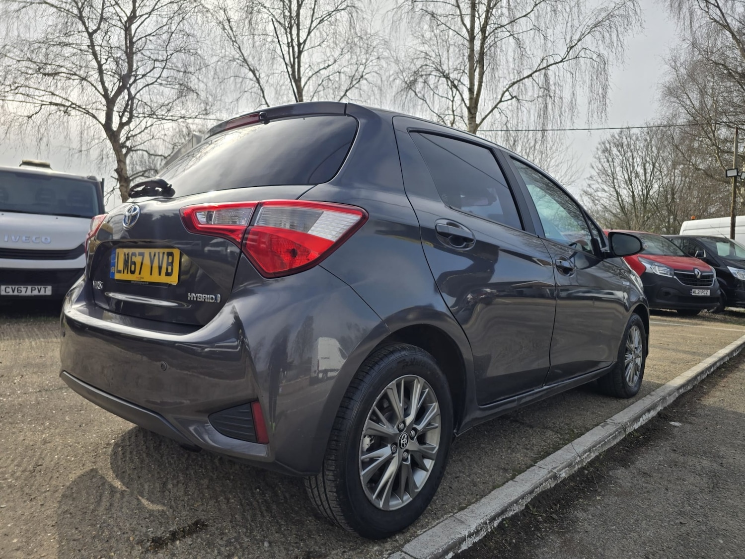 Used Toyota Yaris 2017 for sale - 77762988: Photo 25