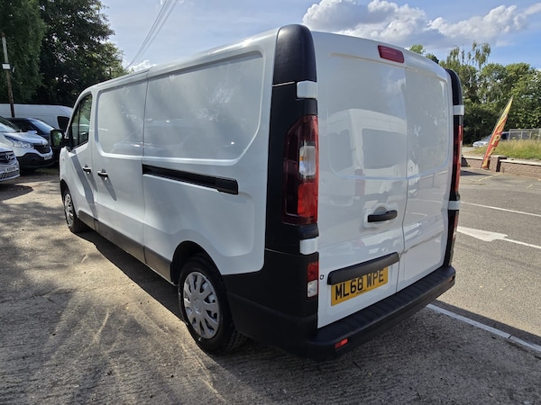 Used Vauxhall Vivaro 2018 for sale - 75309290: Photo 8