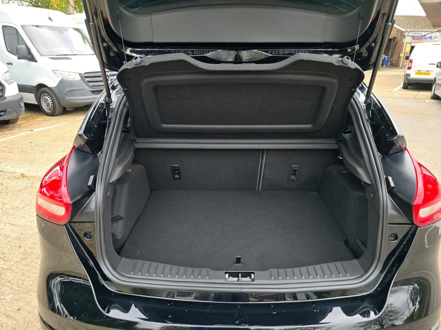 Used Ford Focus 2016 for sale - 76588653: Photo 14