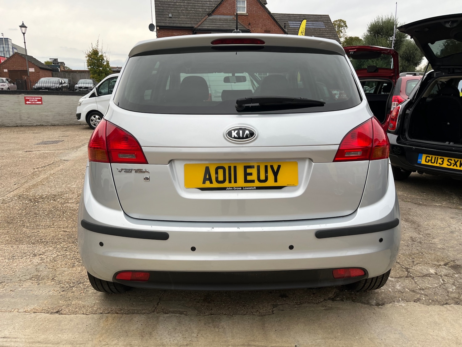 Used Kia Venga 2011 for sale - 76181637: Photo 10