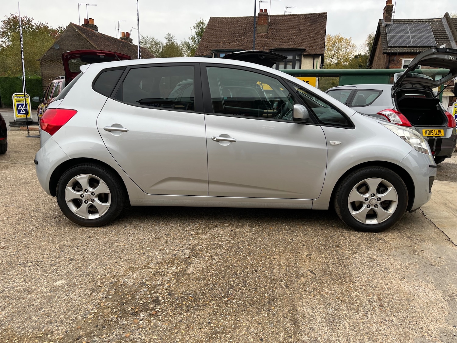Used Kia Venga 2011 for sale - 76181637: Photo 13