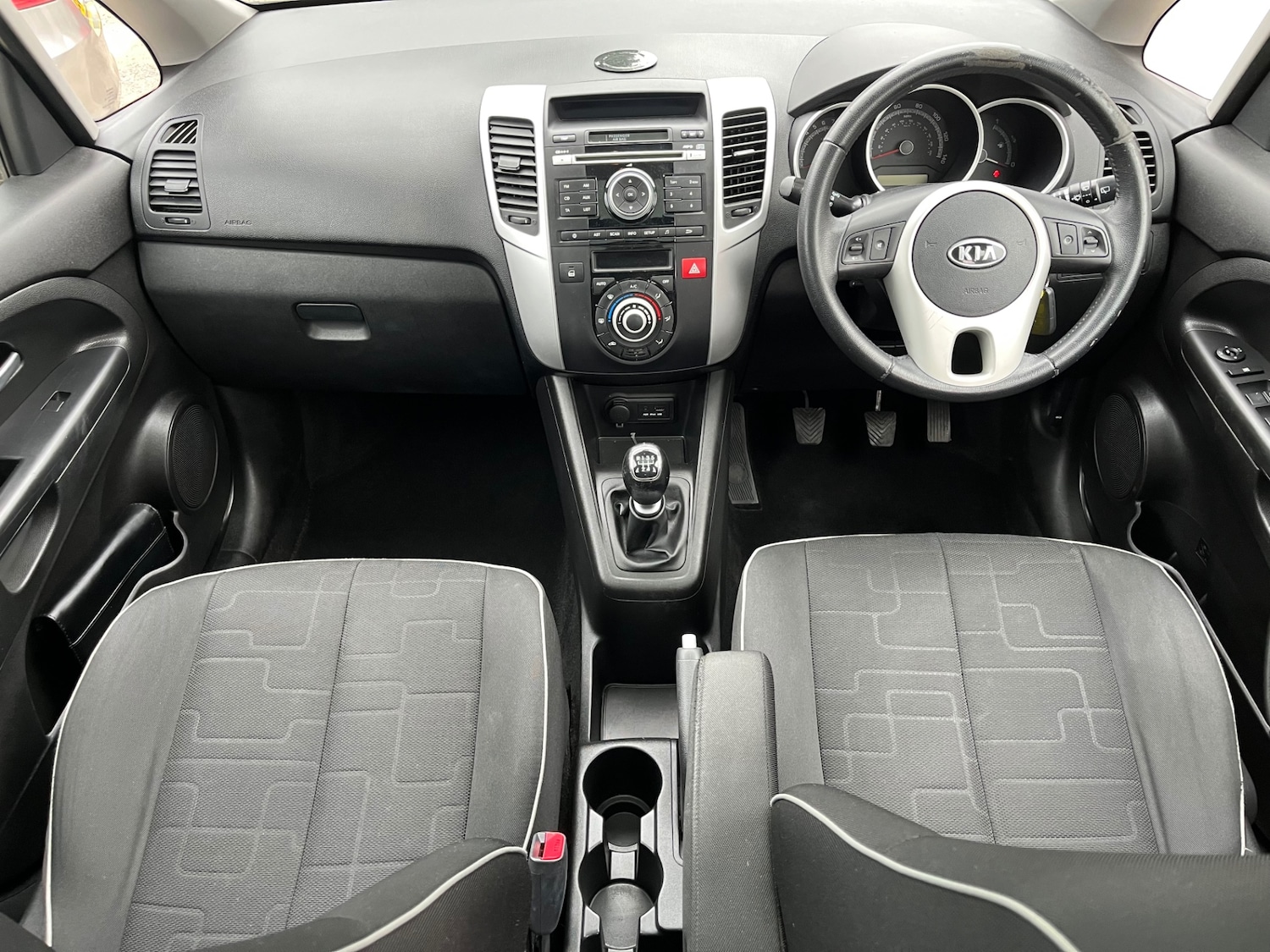 Used Kia Venga 2011 for sale - 76181637: Photo 14
