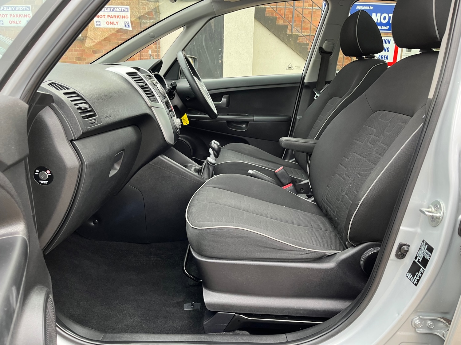 Used Kia Venga 2011 for sale - 76181637: Photo 25
