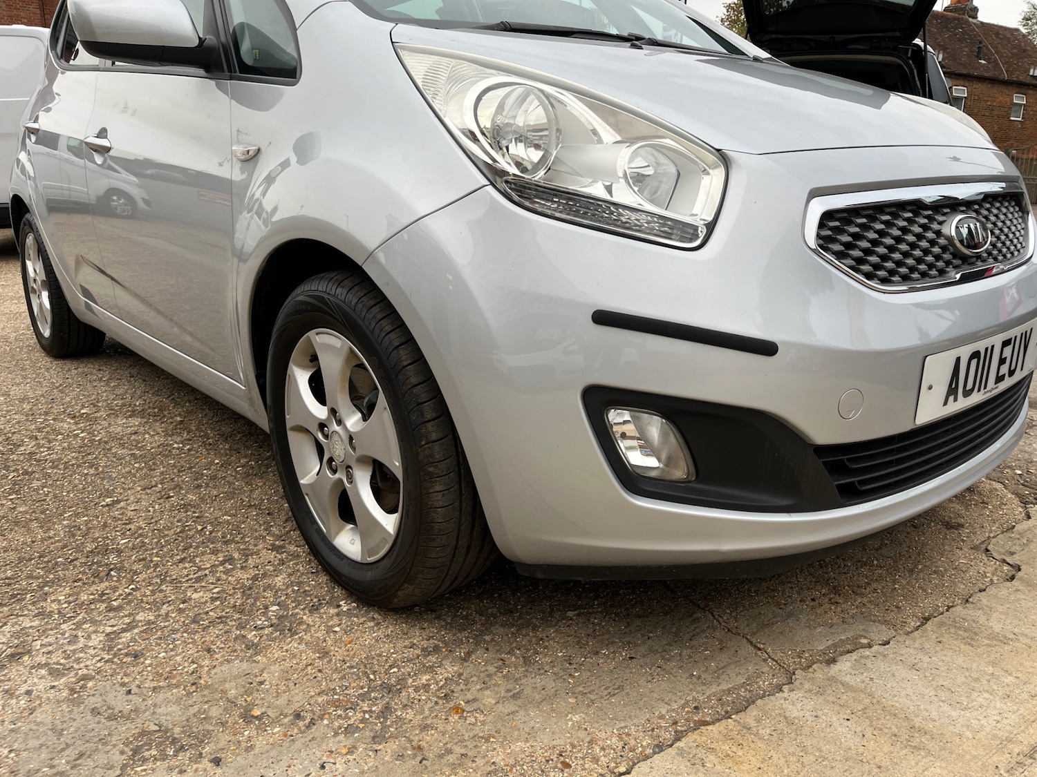 Used Kia Venga 2011 for sale - 76181637: Photo 3
