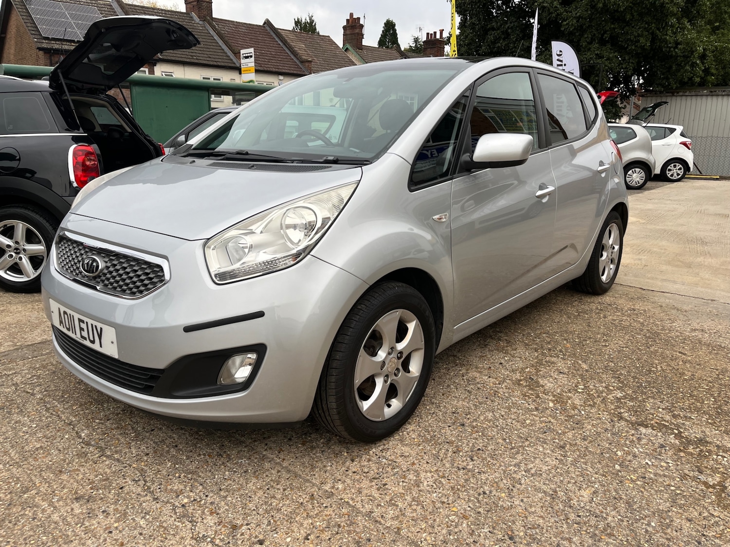 Used Kia Venga 2011 for sale - 76181637: Photo 5