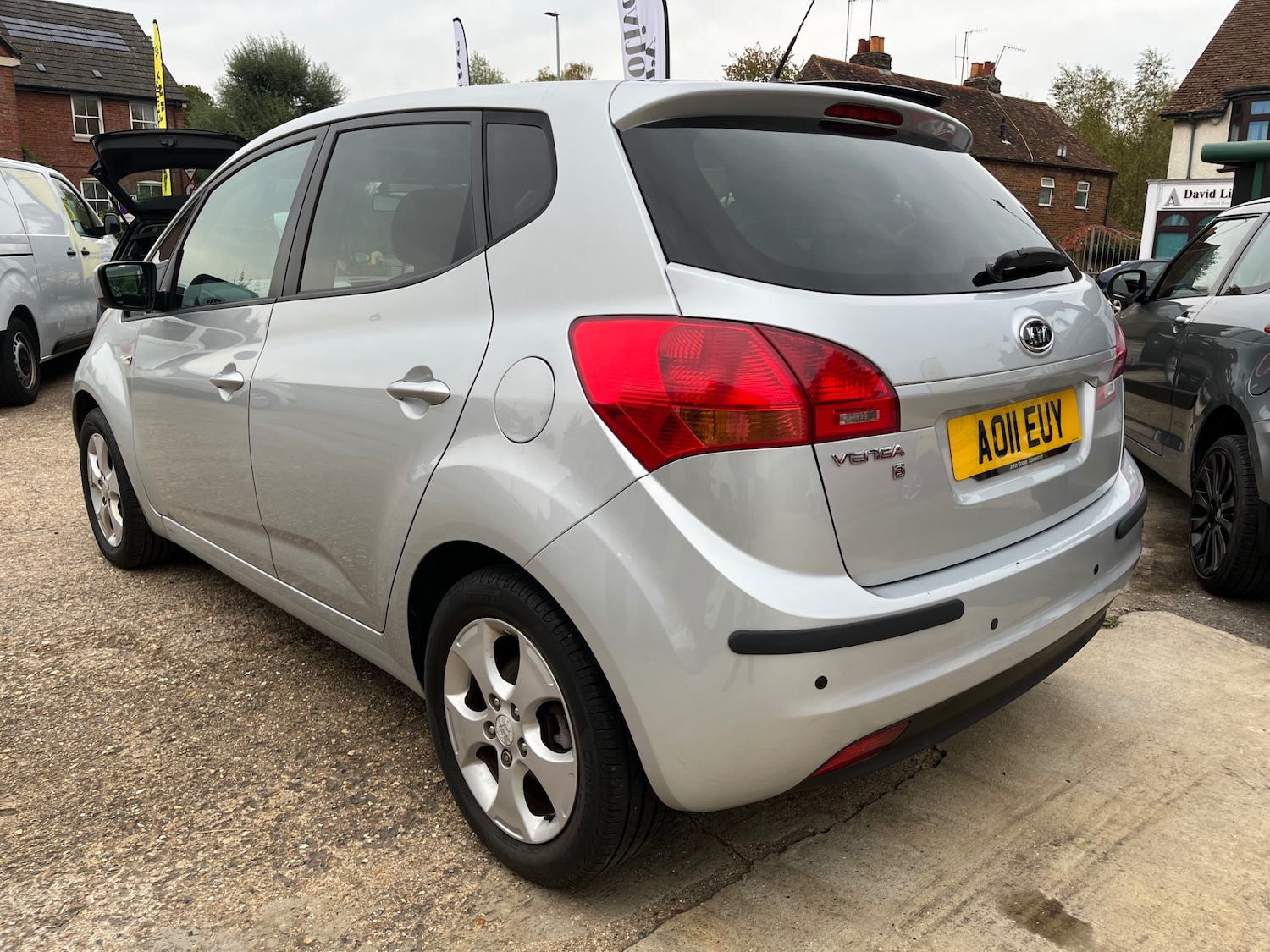 Used Kia Venga 2011 for sale - 76181637: Photo 8
