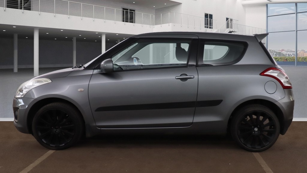 Used Suzuki Swift 2015 for sale - 76145812: Photo 2