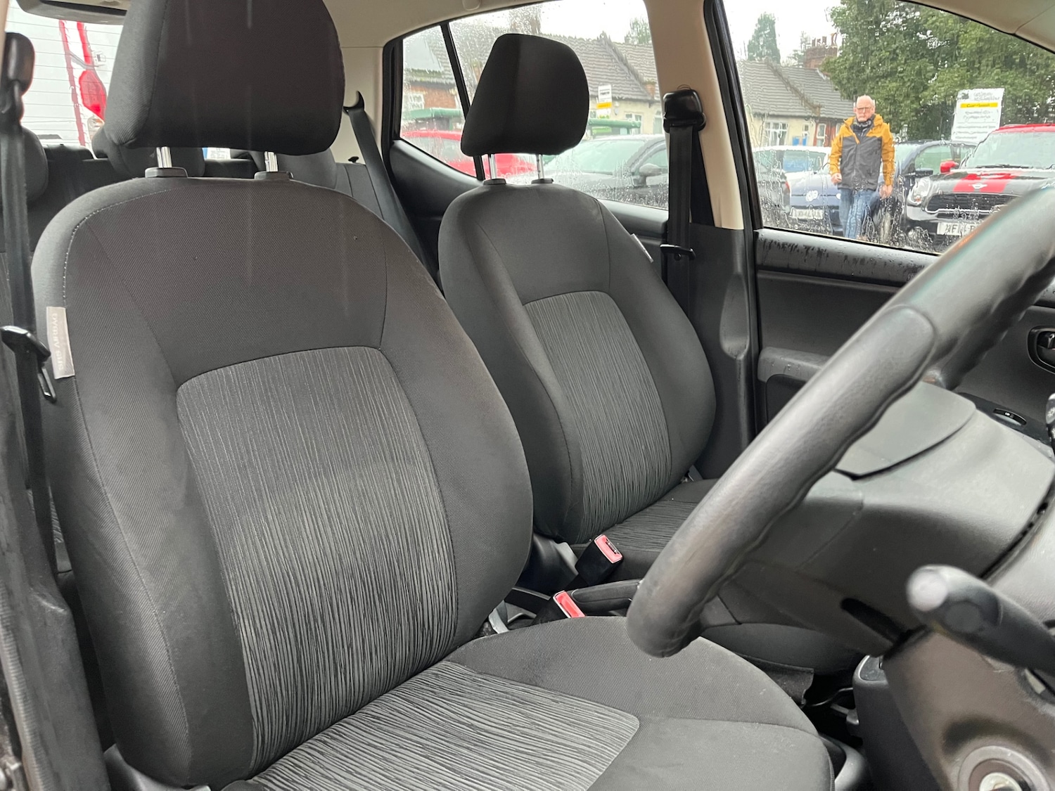 Used Hyundai i10 2011 for sale - 76588898: Photo 11