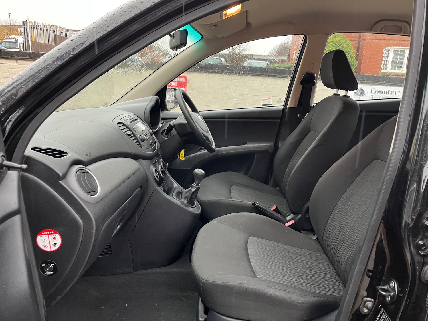 Used Hyundai i10 2011 for sale - 76588898: Photo 18