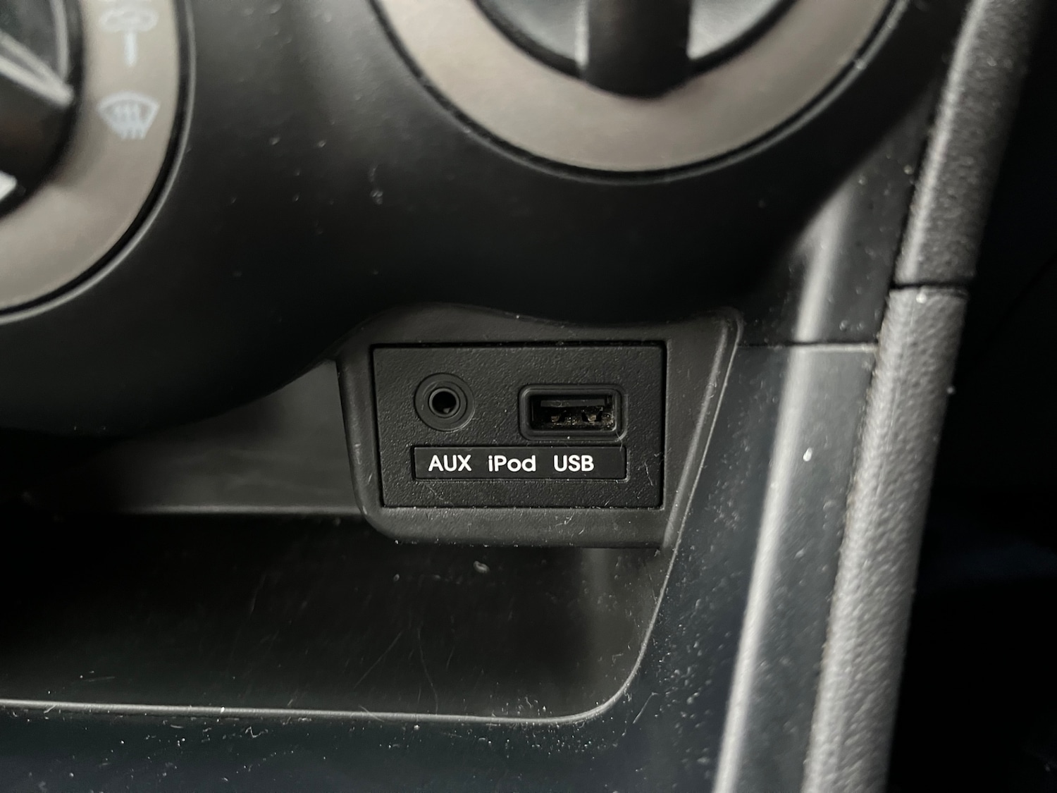 Used Hyundai i10 2011 for sale - 76588898: Photo 22