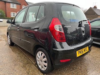 Used Hyundai i10 2011 for sale - 76588898: Photo