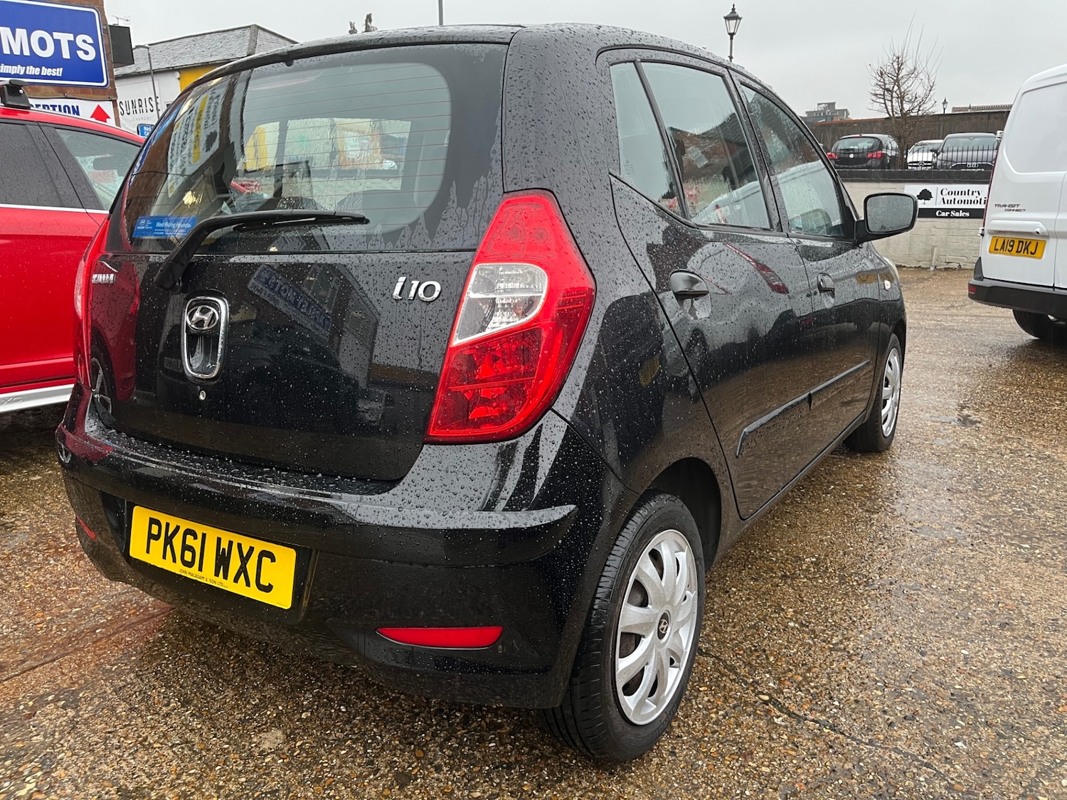Used Hyundai i10 2011 for sale - 76588898: Photo 6