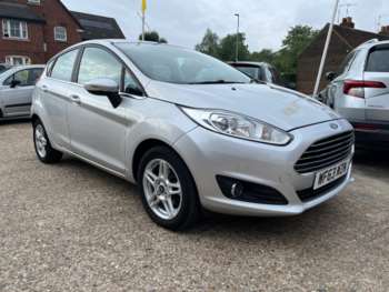 2013 (63) - 1.25 82 Zetec 5dr