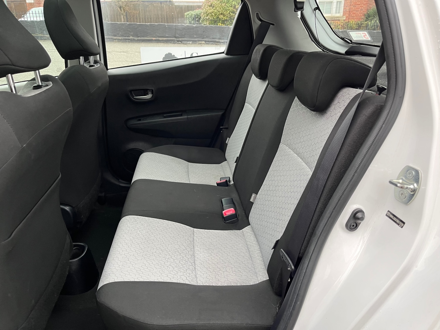 Used Toyota Yaris 2013 for sale - 76589741: Photo 18