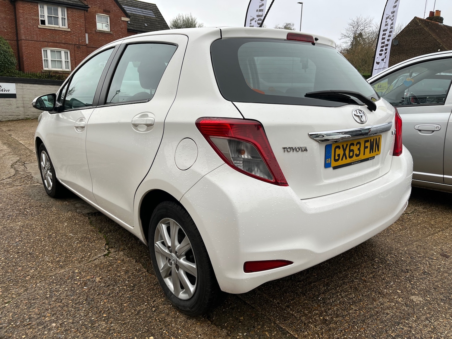 Used Toyota Yaris 2013 for sale - 76589741: Photo 5