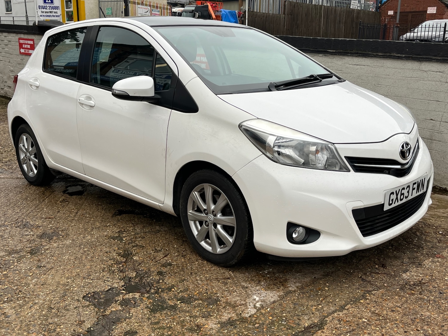 Used Toyota Yaris 2013 for sale - 76589741: Photo 9