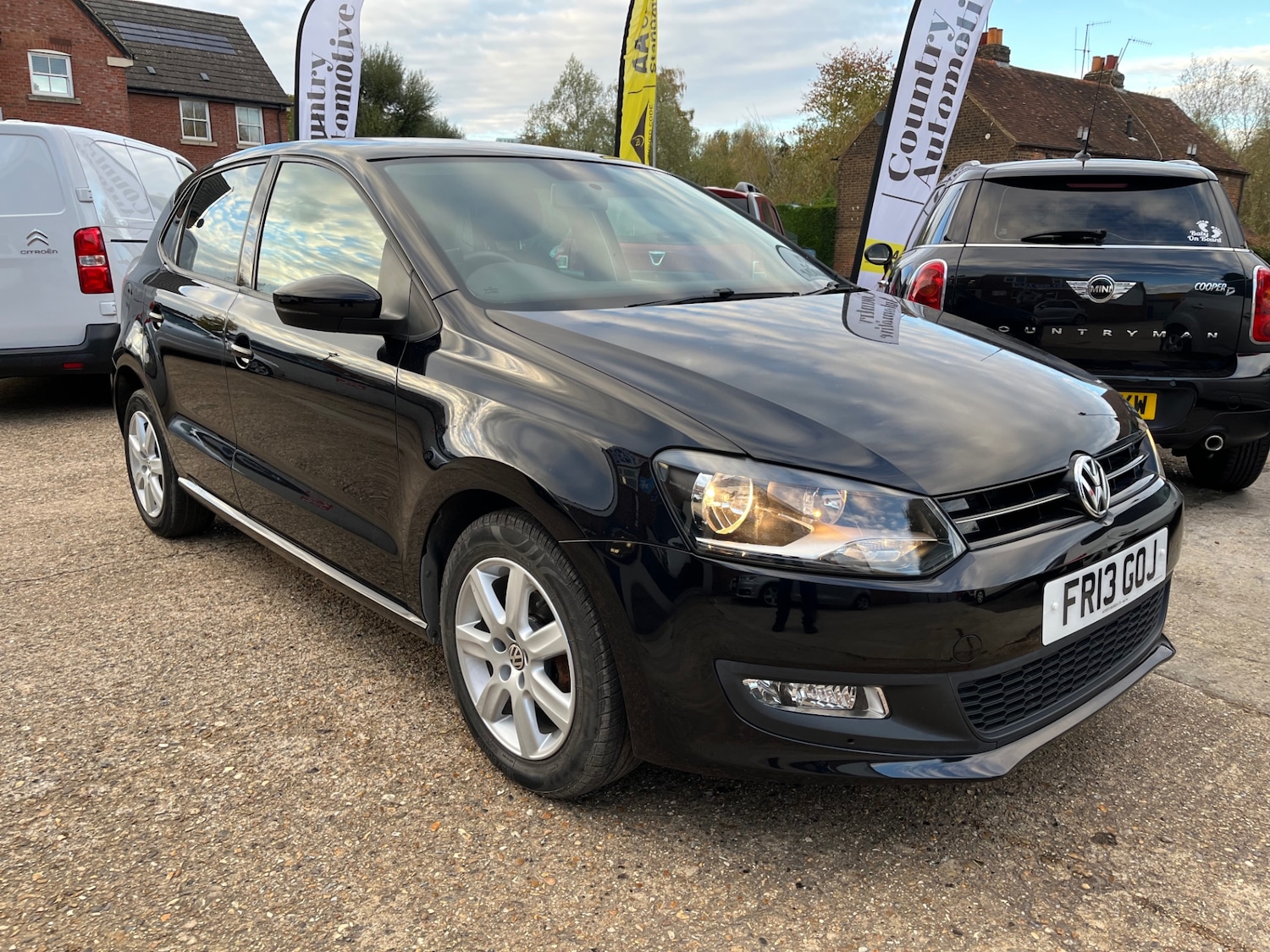 Used Volkswagen Polo 2013 for sale - 76385173: Photo 1