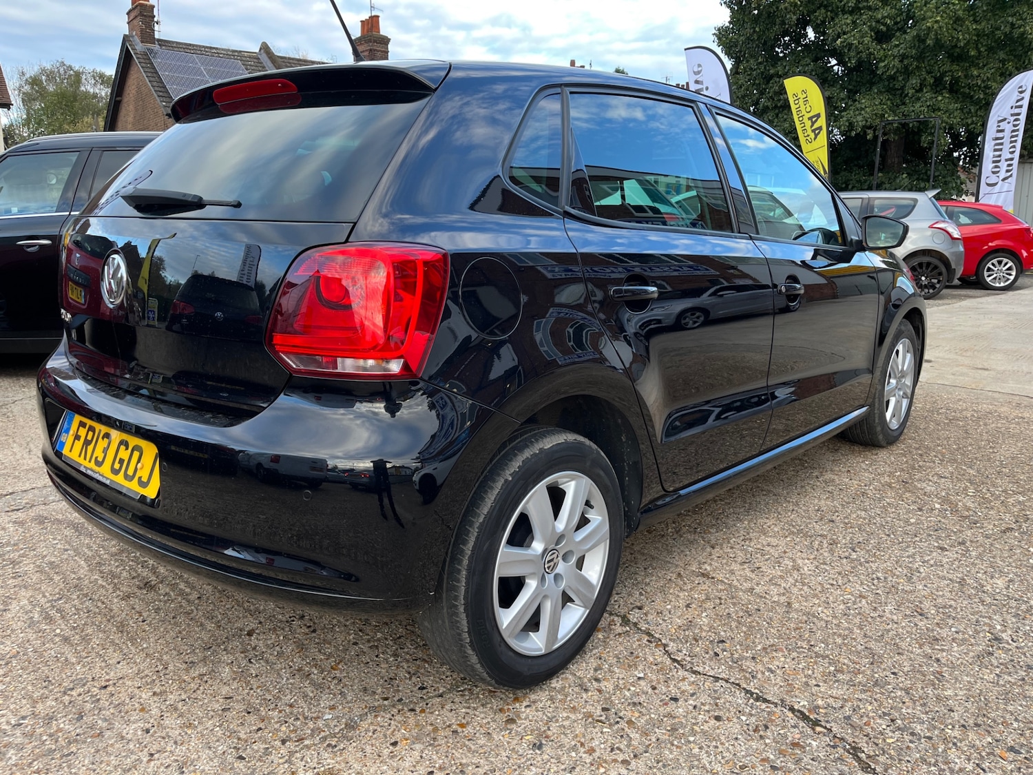 Used Volkswagen Polo 2013 for sale - 76385173: Photo 10