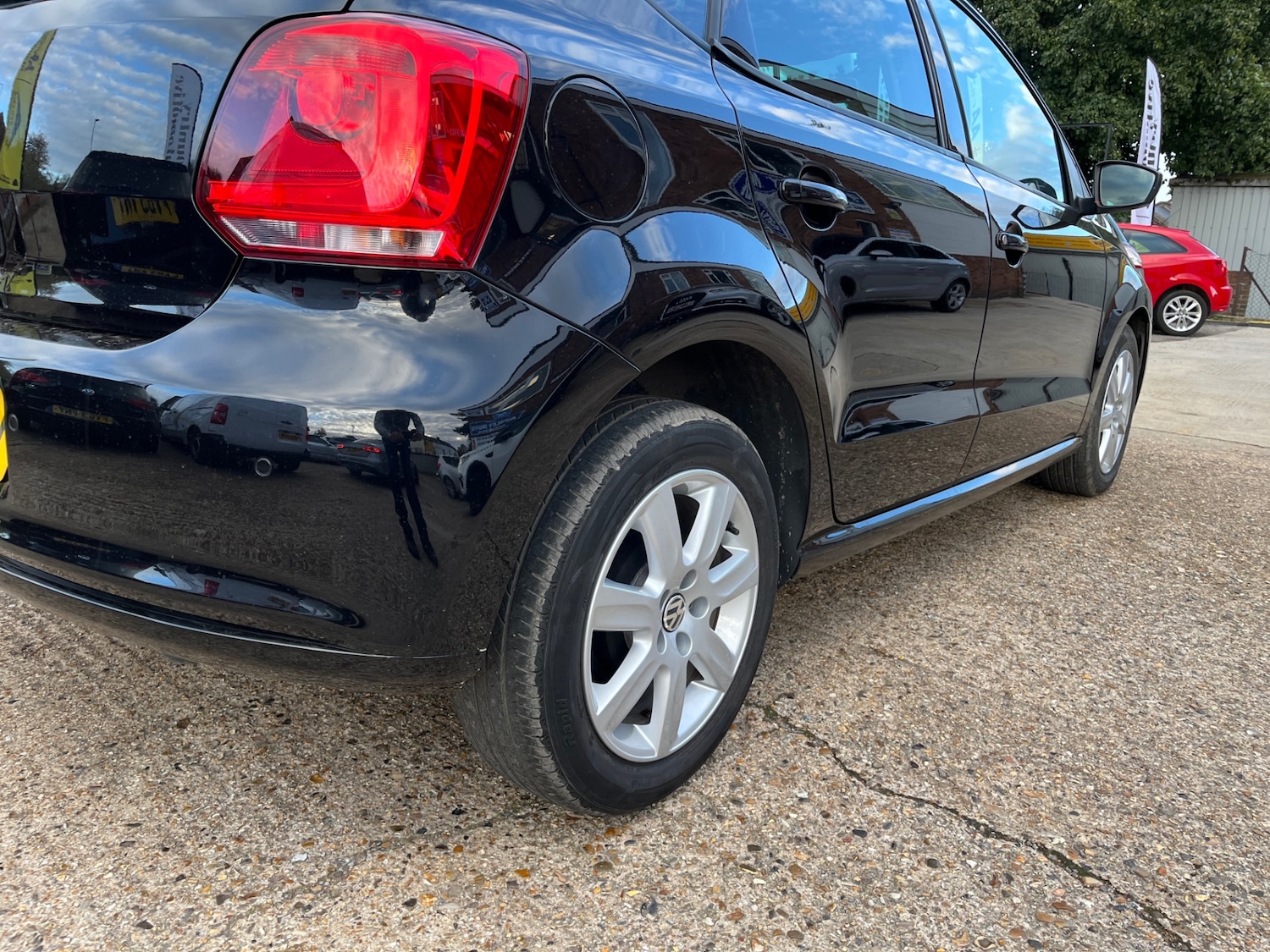 Used Volkswagen Polo 2013 for sale - 76385173: Photo 11