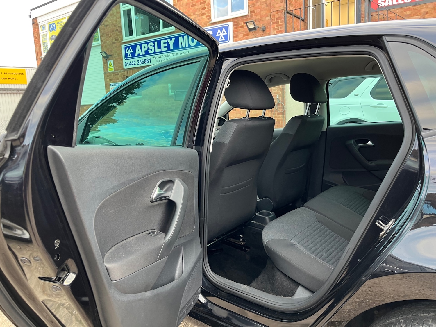 Used Volkswagen Polo 2013 for sale - 76385173: Photo 24