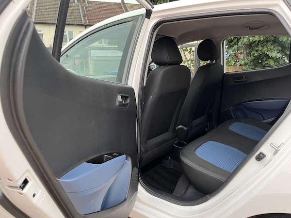 Used Hyundai i10 2015 for sale - 76236840: Photo 23