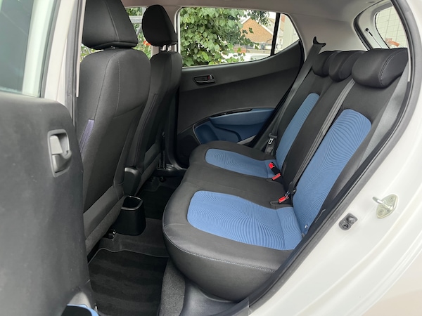 Used Hyundai i10 2015 for sale - 76236840: Photo 24