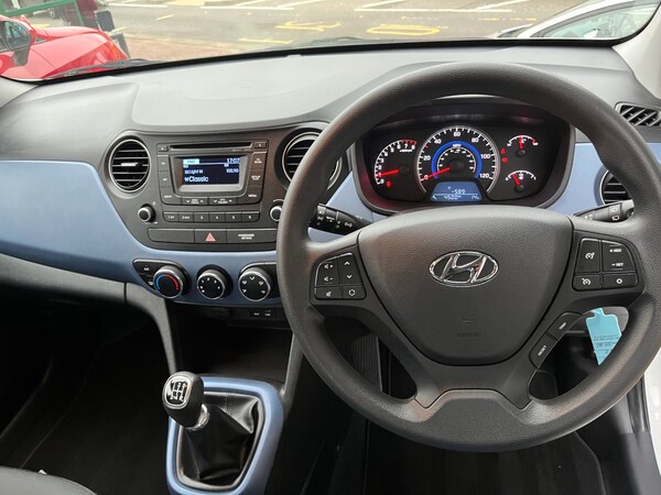 Used Hyundai i10 2015 for sale - 76236840: Photo 29