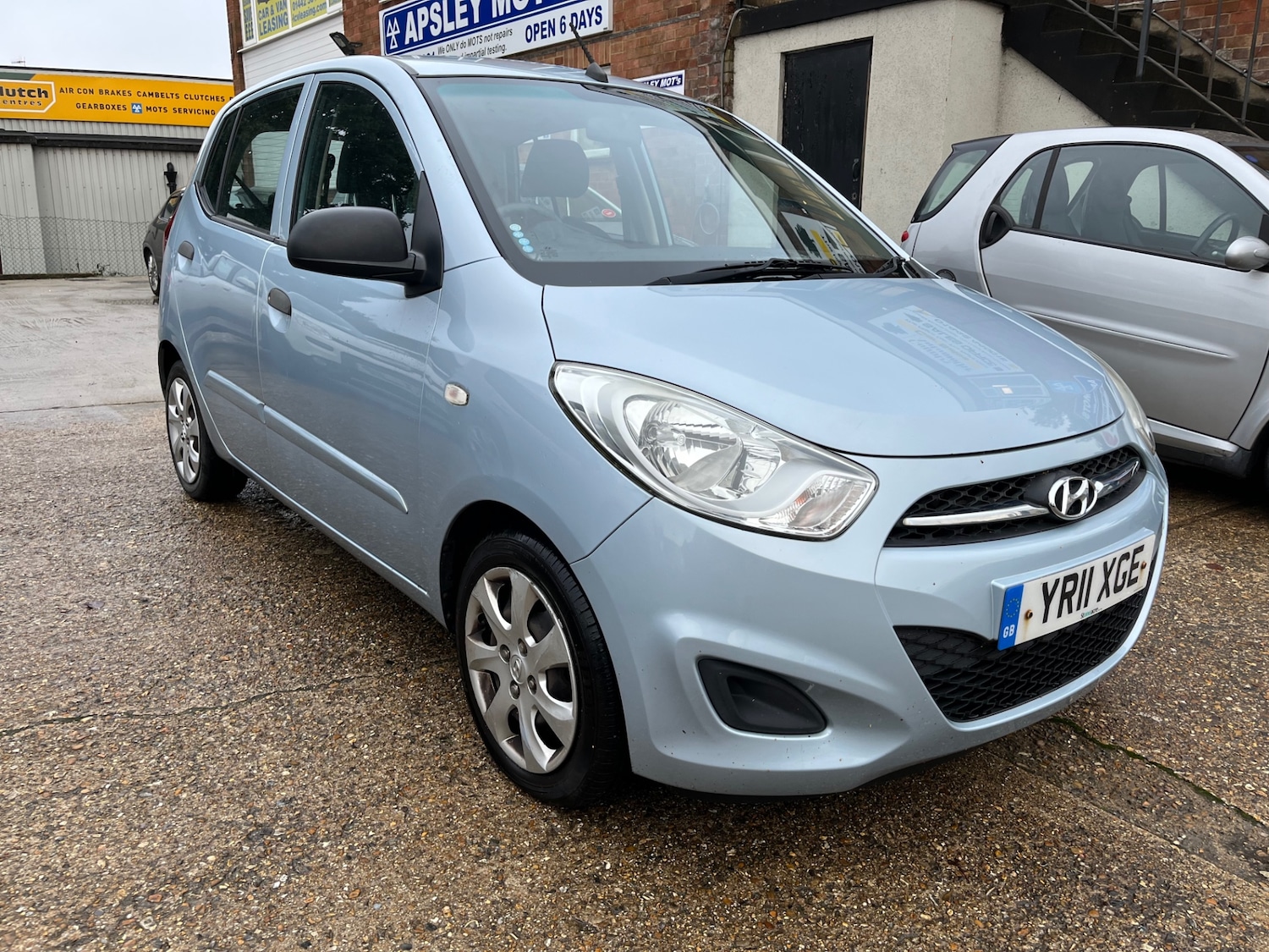 Used Hyundai i10 2011 for sale - 76588872: Photo 1