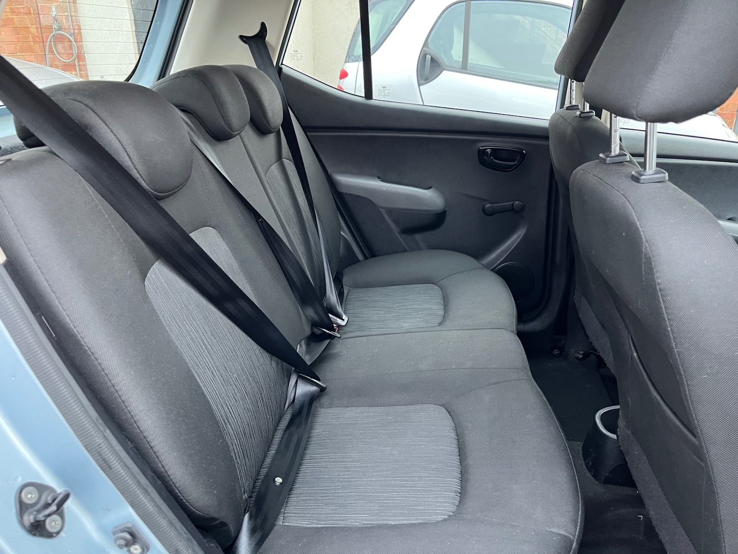 Used Hyundai i10 2011 for sale - 76588872: Photo 11