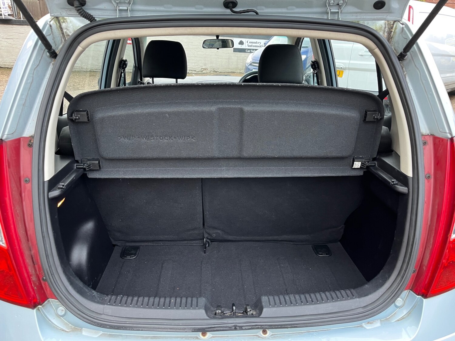 Used Hyundai i10 2011 for sale - 76588872: Photo 12