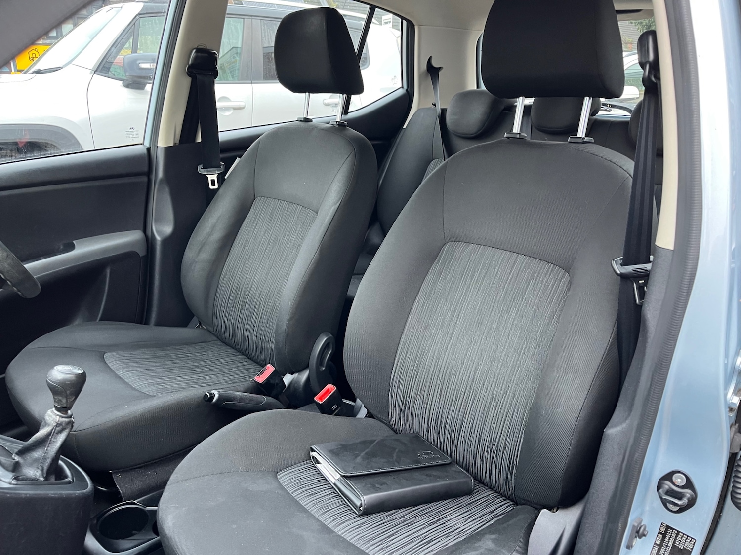 Used Hyundai i10 2011 for sale - 76588872: Photo 16