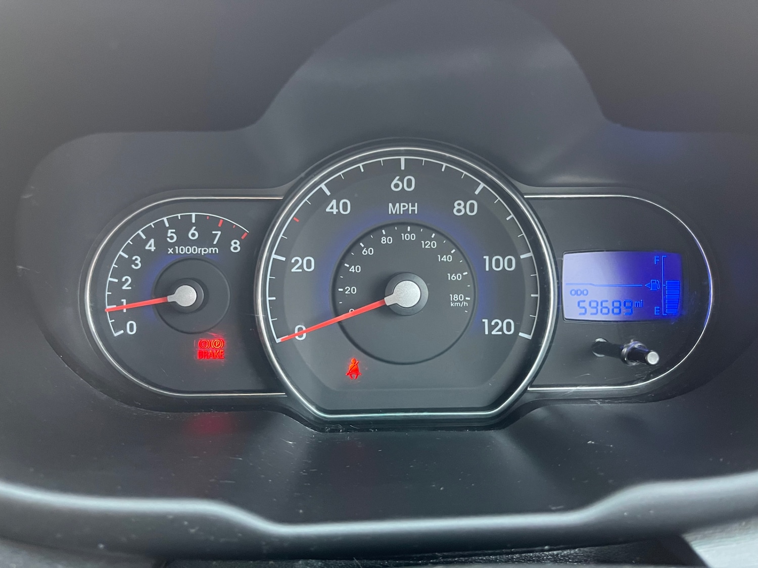 Used Hyundai i10 2011 for sale - 76588872: Photo 17