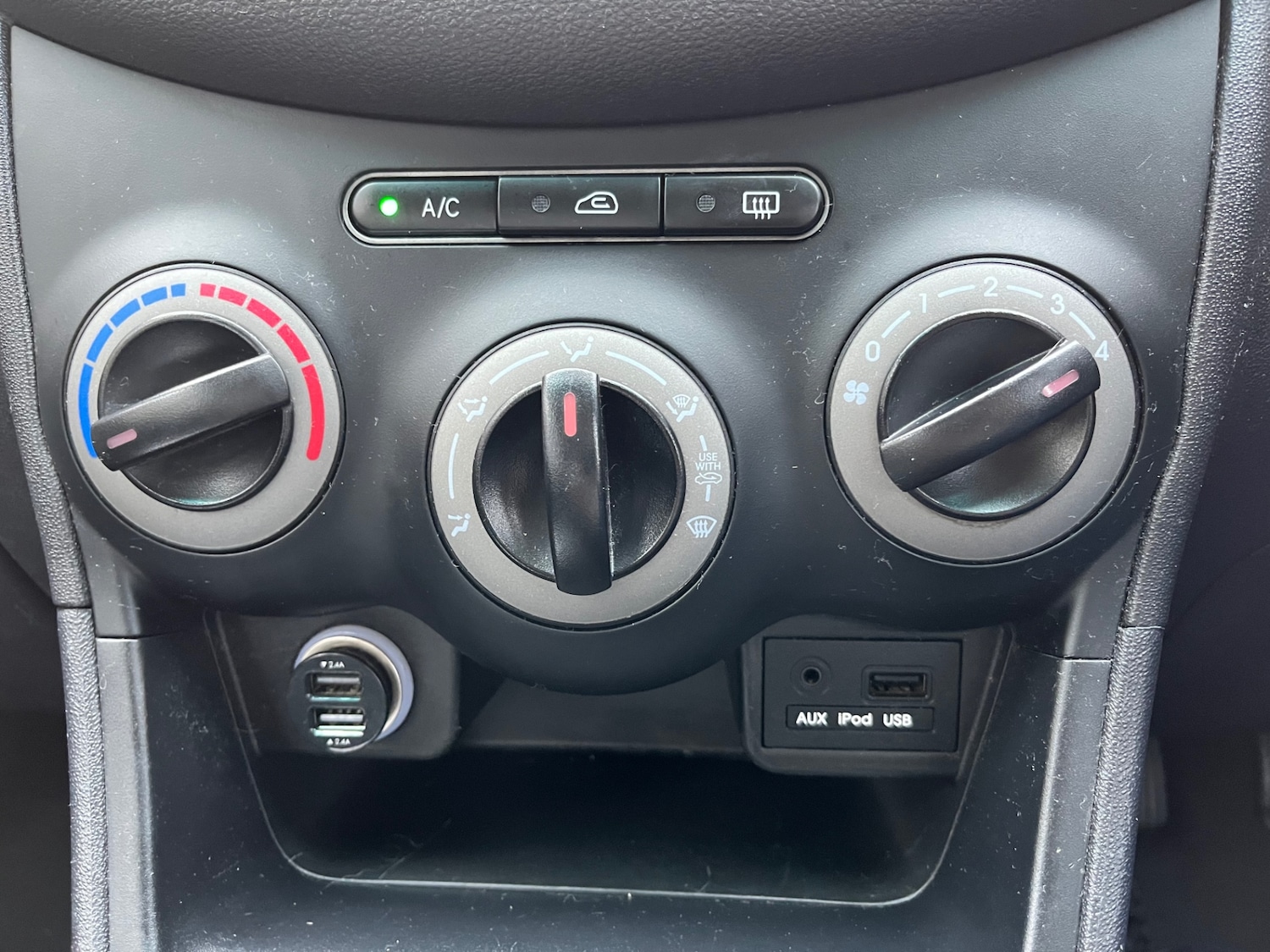 Used Hyundai i10 2011 for sale - 76588872: Photo 20