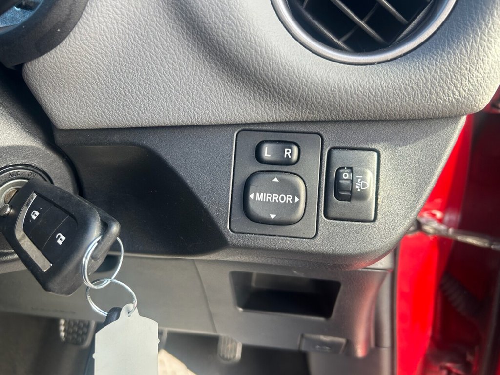 Used Toyota Yaris 2016 for sale - 76535915: Photo 18