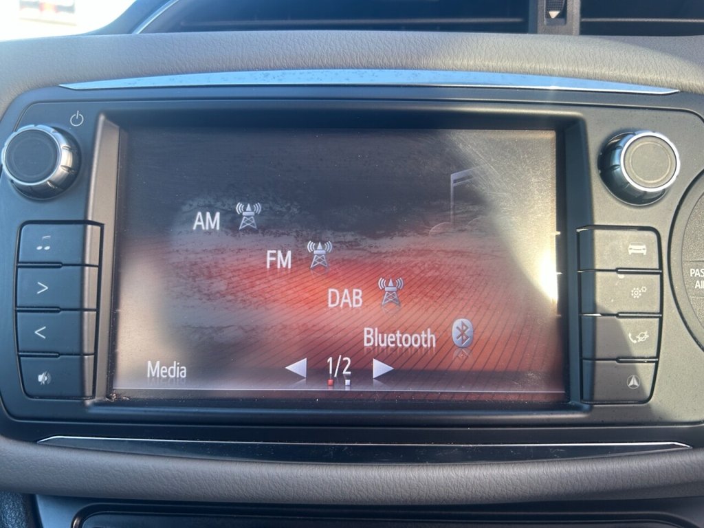 Used Toyota Yaris 2016 for sale - 76535915: Photo 28