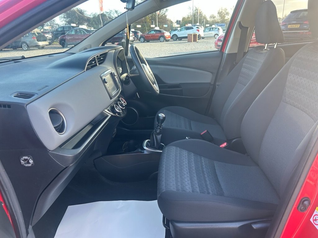 Used Toyota Yaris 2016 for sale - 76535915: Photo 42