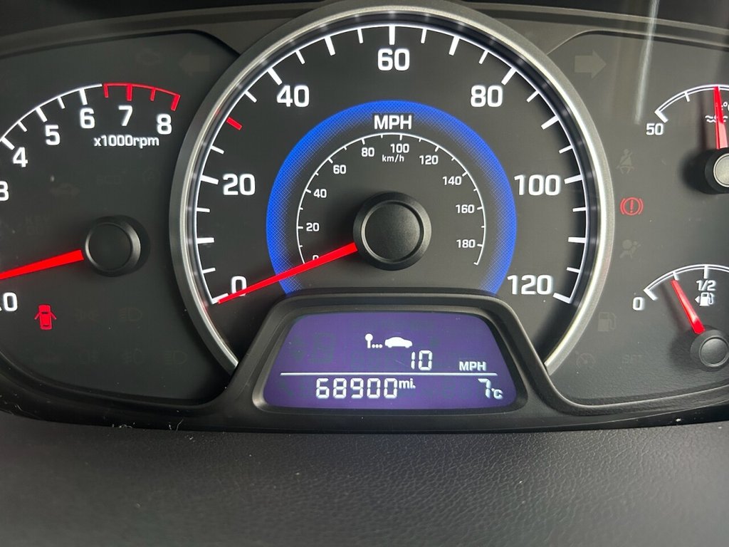 Used Hyundai i10 2014 for sale - 76698677: Photo 25