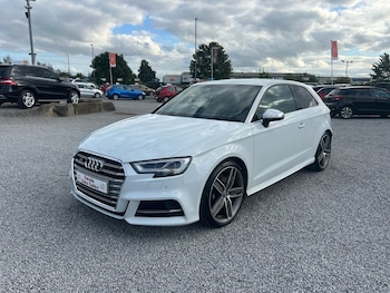 2017 (OX) - 2.0 TFSI Hatchback 3dr Petrol S Tronic quattro Euro 6 (s/s) (310 ps)