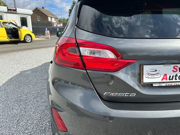 Used Ford Fiesta 2018 for sale - 75675631: Photo 12
