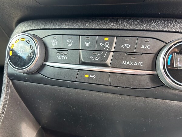 Used Ford Fiesta 2018 for sale - 75675631: Photo 38