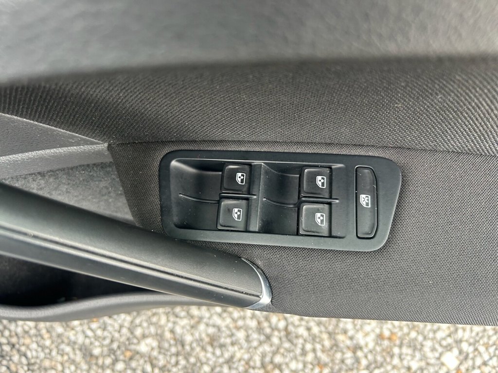 Used Volkswagen Golf 2017 for sale - 77792104: Photo 14